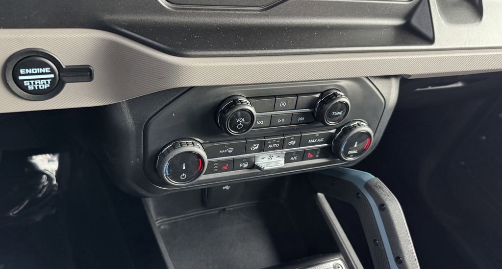 Used 2022 Ford Bronco Wildtrak image 23