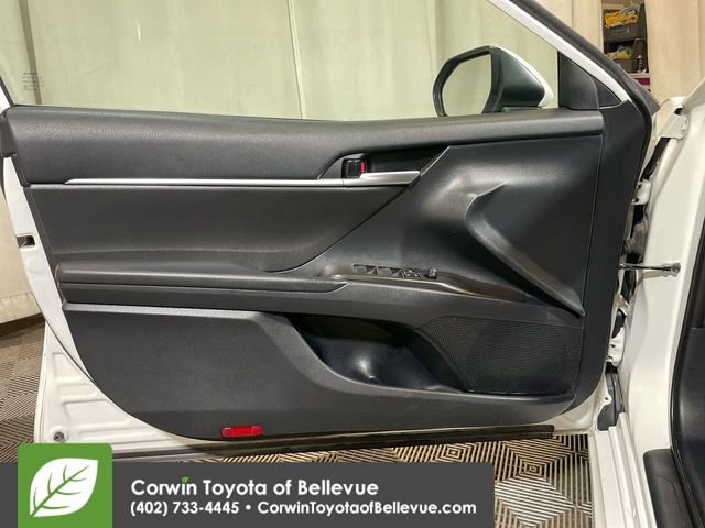 Used 2024 Toyota Camry SE image 25