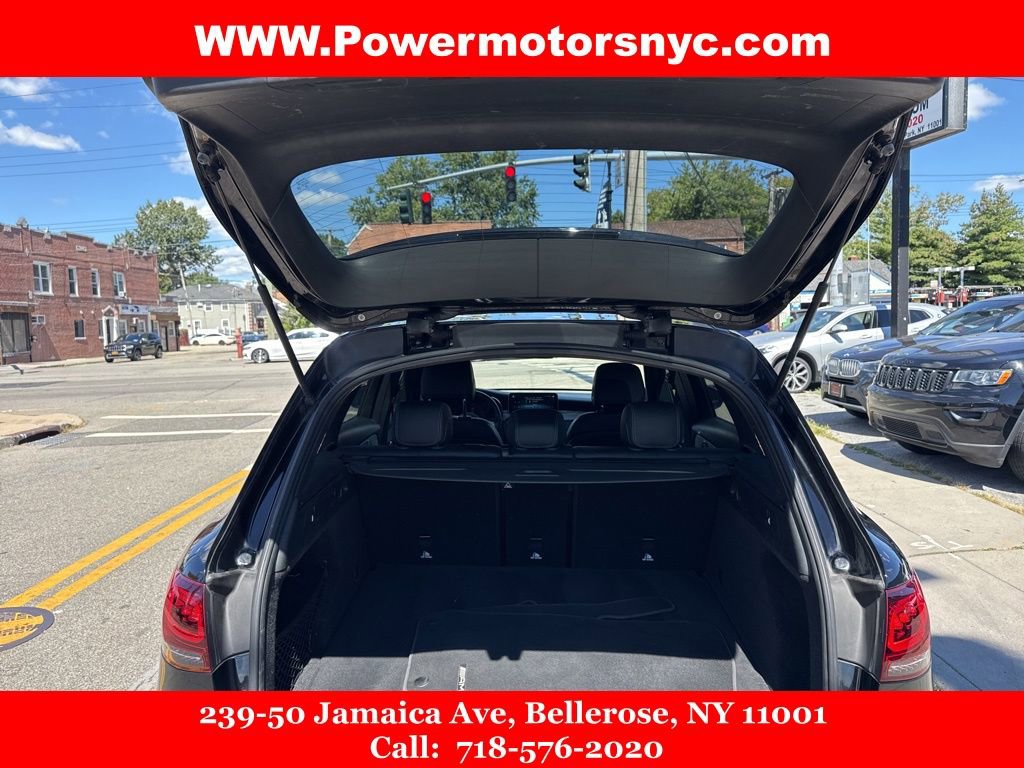 Used 2022 Mercedes-Benz GLC 300 4MATIC w/ AMG Line image 20