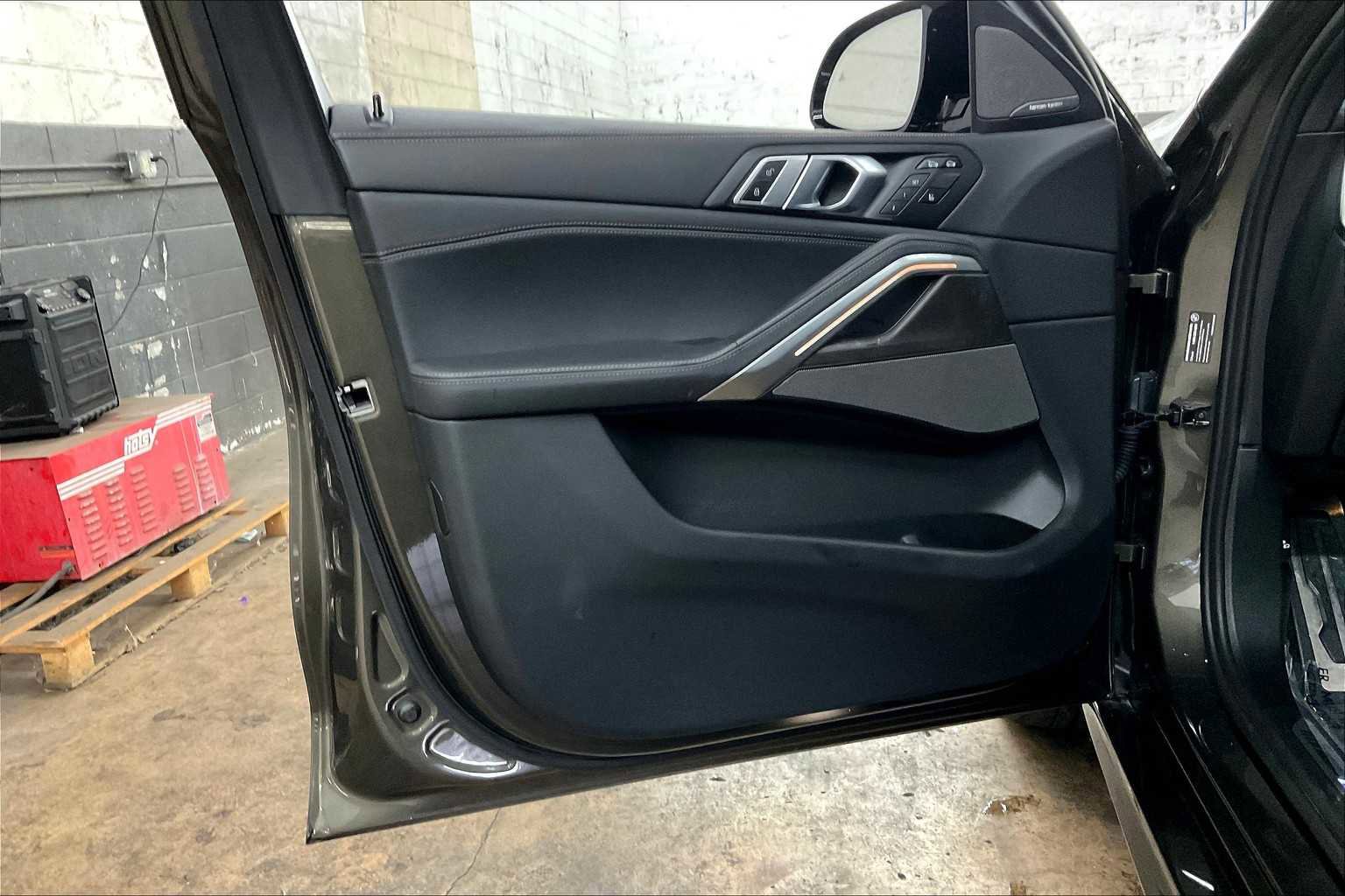 Used 2025 BMW X6 M60i image 26