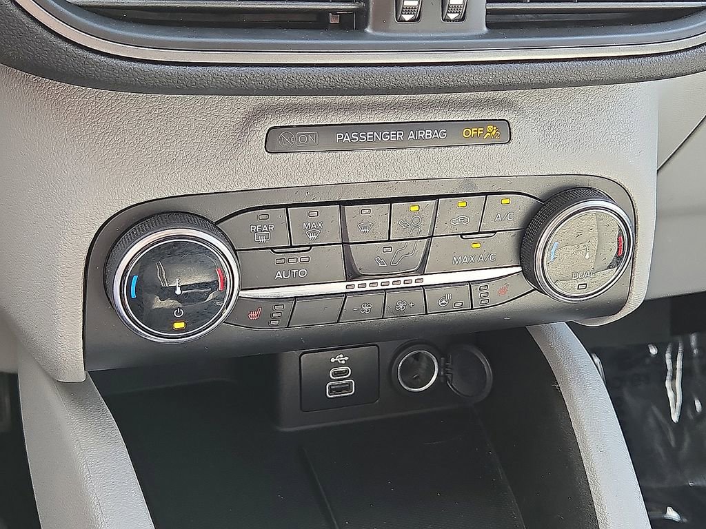 Used 2024 Ford Escape Active AWD/4WD image 30