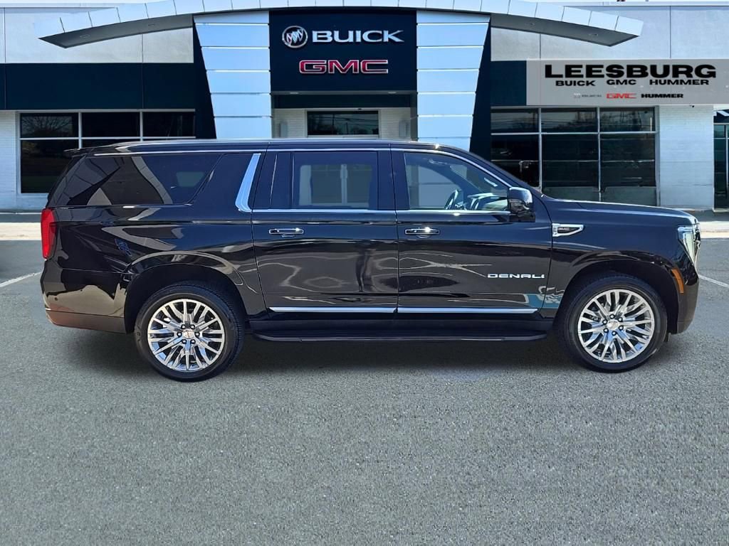 Used 2025 GMC Yukon XL Denali AWD/4WD image 8