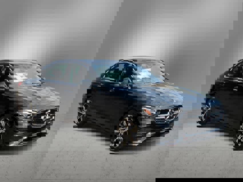 New 2025 Mercedes-Benz C 300 4MATIC Sedan image 2