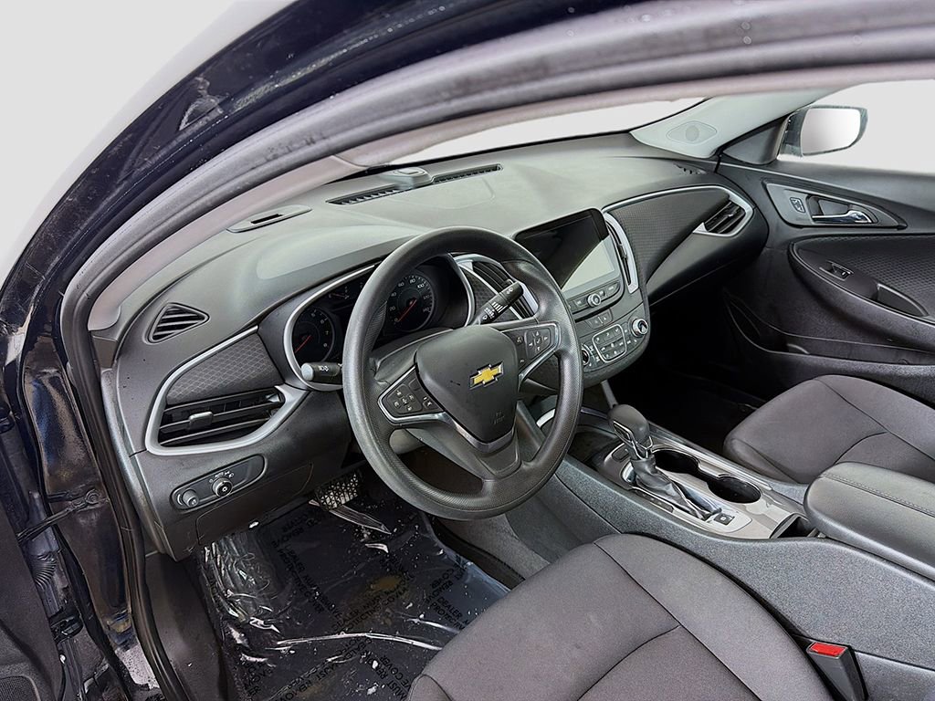 Used 2023 Chevrolet Malibu LT image 15