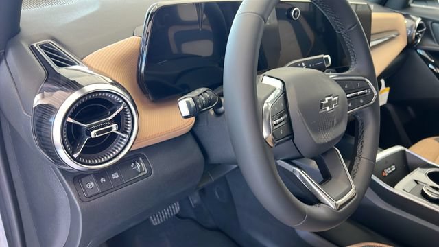 New 2027 Chevrolet Equinox ACTIV w/ Safety and Technology Package FWD image 14
