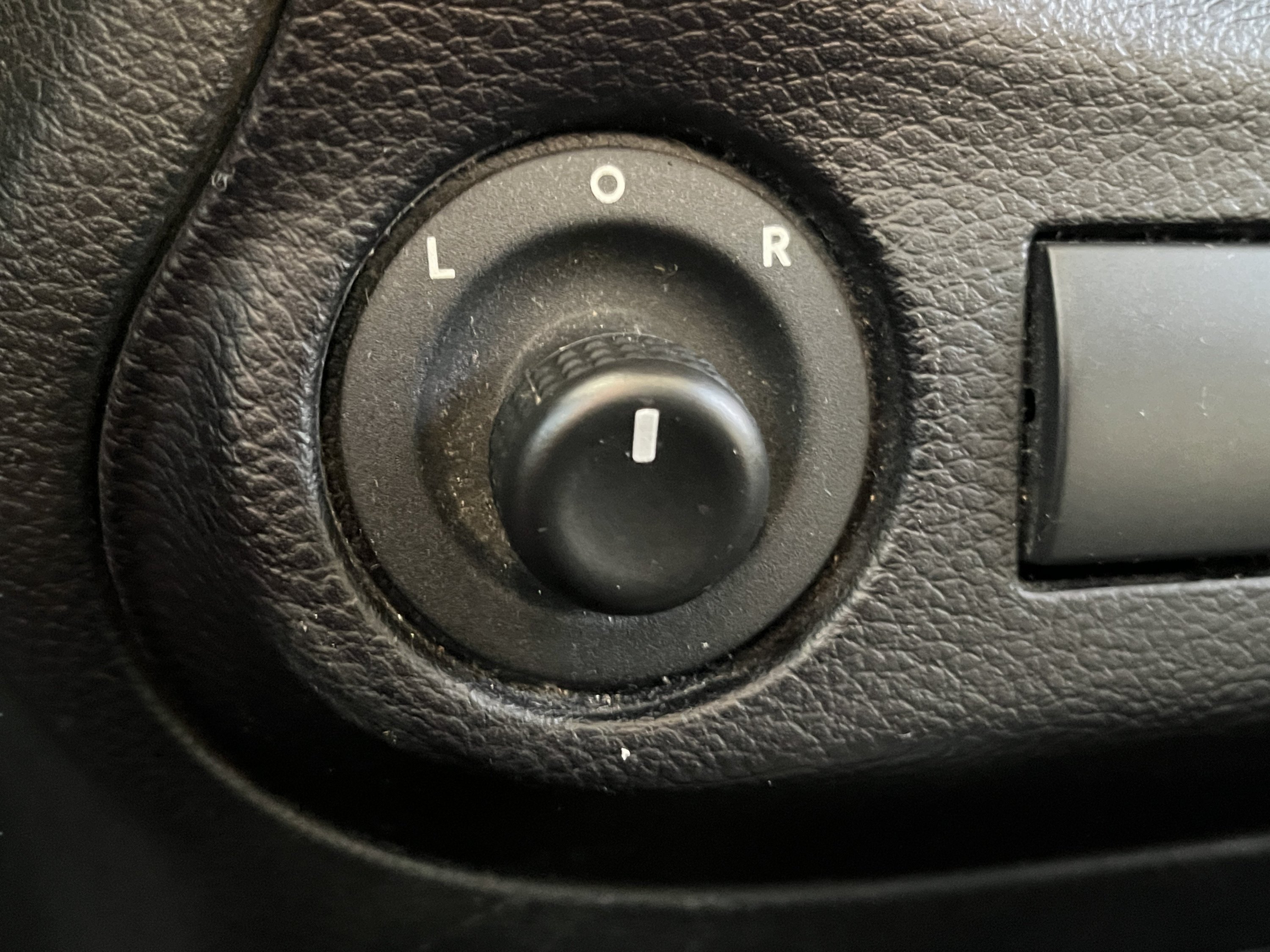 Used 2016 Jeep Wrangler Rubicon w/ Power Convenience Group AWD/4WD image 16