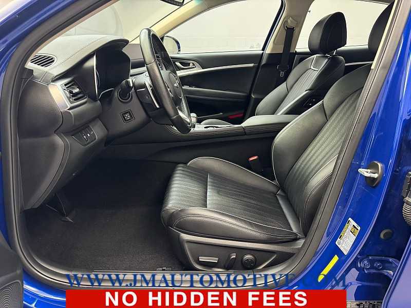 Used 2022 Genesis G70 2.0T w/ Prestige Package image 13