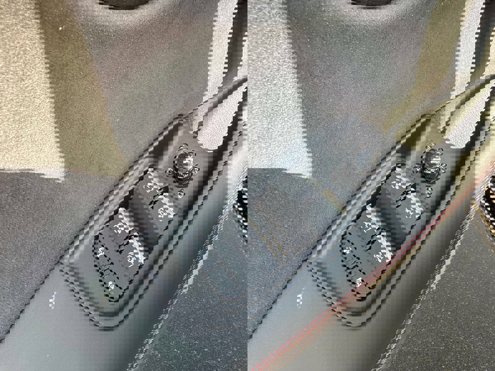 New 2026 Audi SQ8 Prestige AWD/4WD image 14