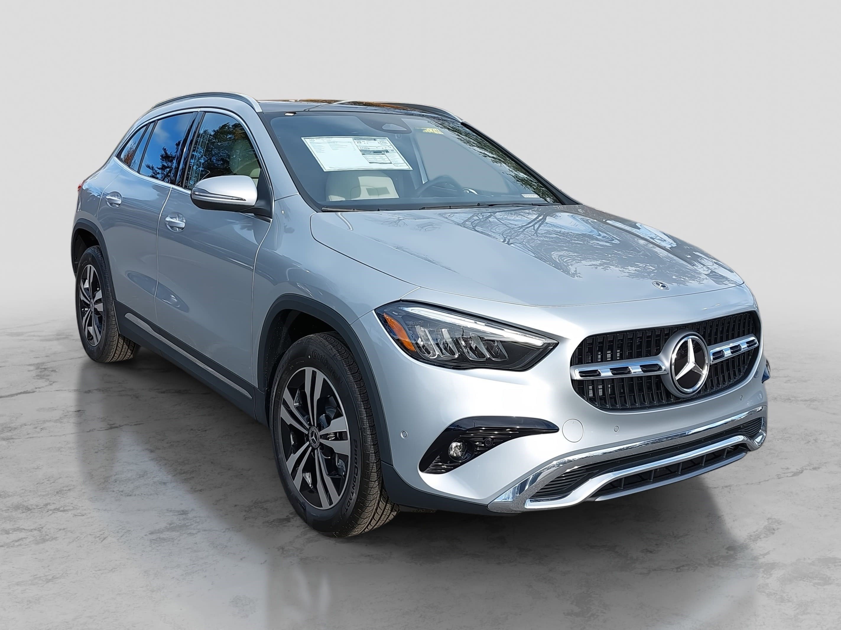 Certified 2025 Mercedes-Benz GLA 250 image 4
