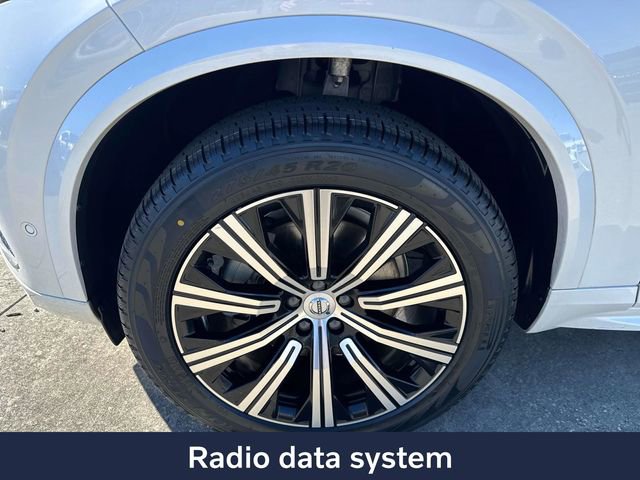 Used 2023 Volvo XC90 B6 Plus image 4