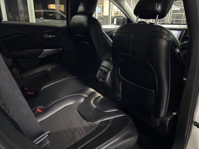 Used 2022 Jeep Cherokee Latitude w/ Sun & Sound Group image 34