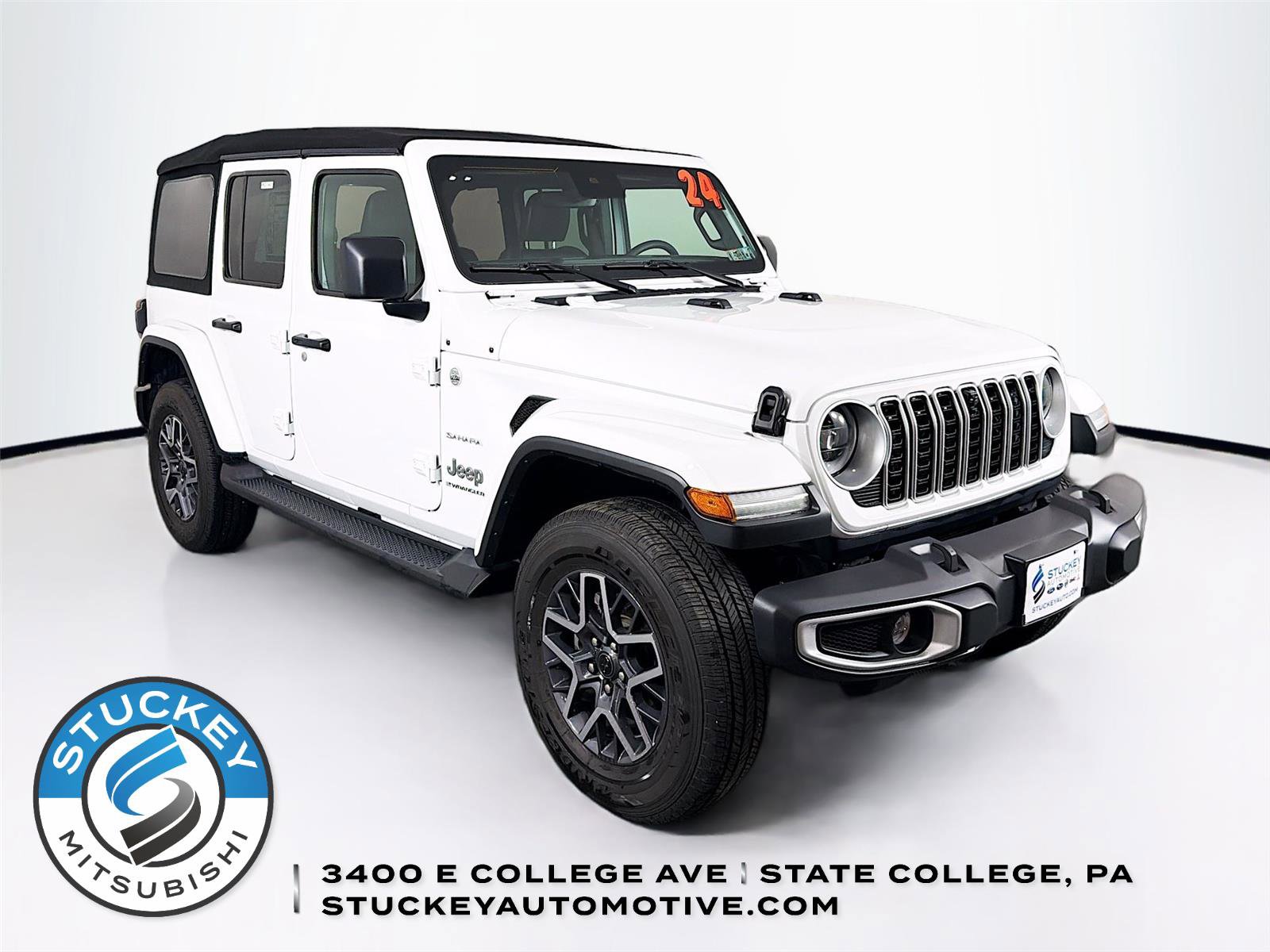 Used 2024 Jeep Wrangler Sahara w/ Technology Group image 1
