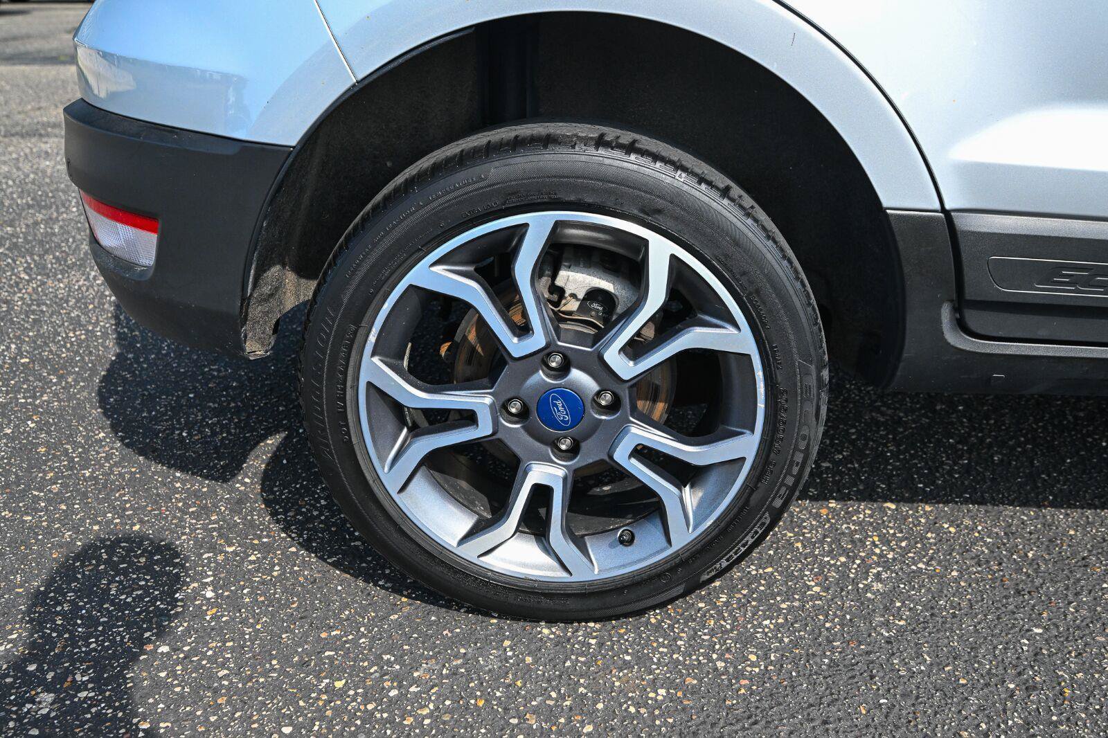 Used 2020 Ford EcoSport SES w/ SES Black Appearance Package AWD/4WD image 14