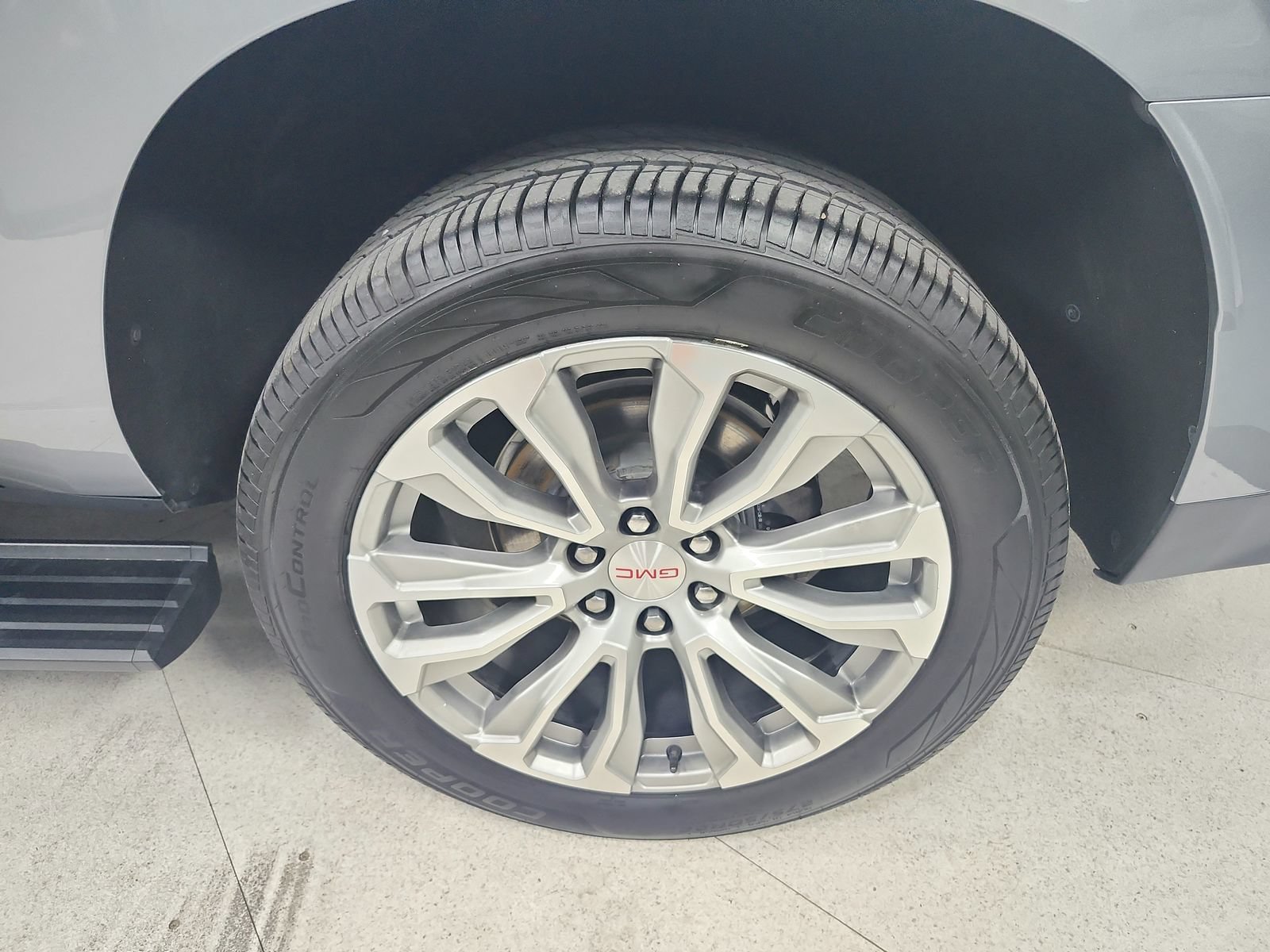 Used 2023 GMC Yukon XL Denali RWD image 57