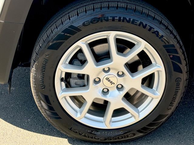 Used 2023 Jeep Renegade Latitude image 18