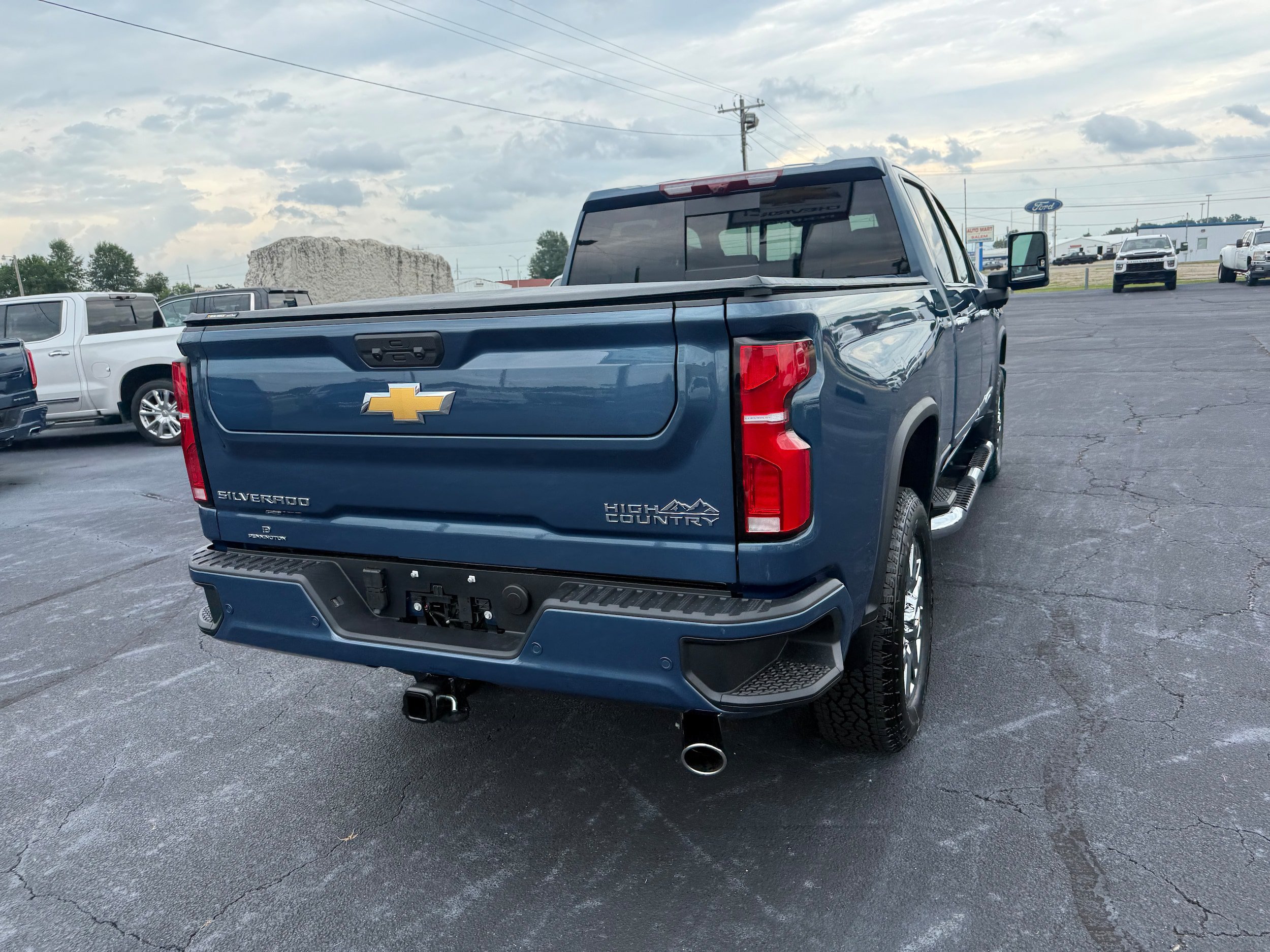 New 2026 Chevrolet Silverado 3500 High Country w/ High Country Premium Package AWD/4WD image 7