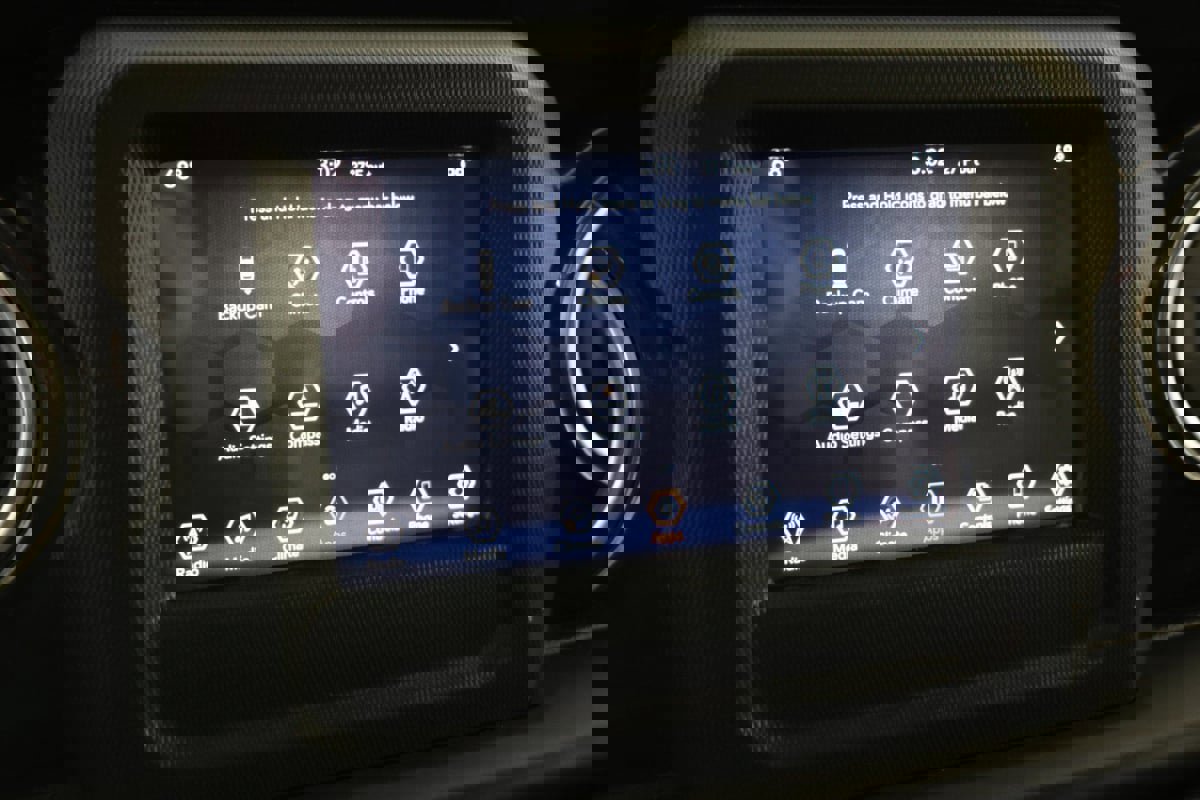 Used 2021 Jeep Wrangler Unlimited Sahara image 47