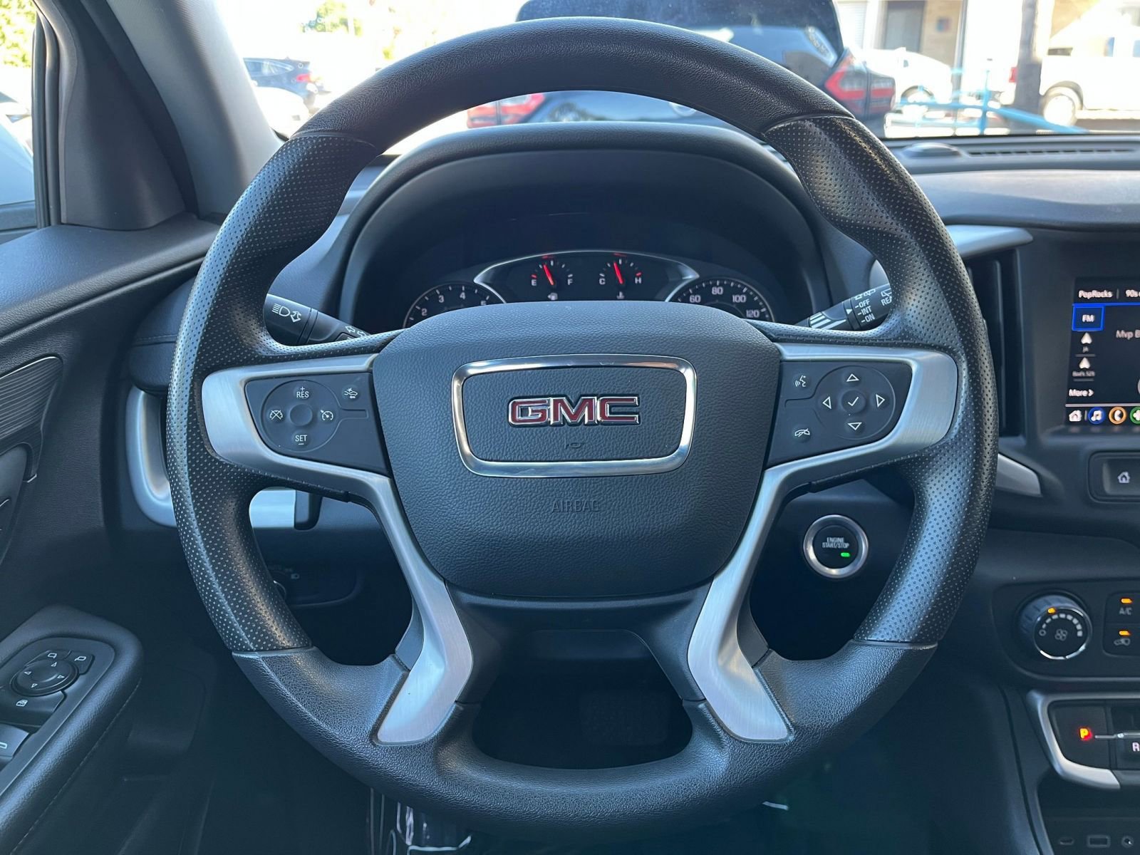 Used 2024 GMC Terrain SLE image 28