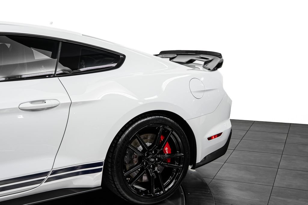 Used 2022 Ford Mustang Shelby GT500 w/ Technology Package RWD image 16