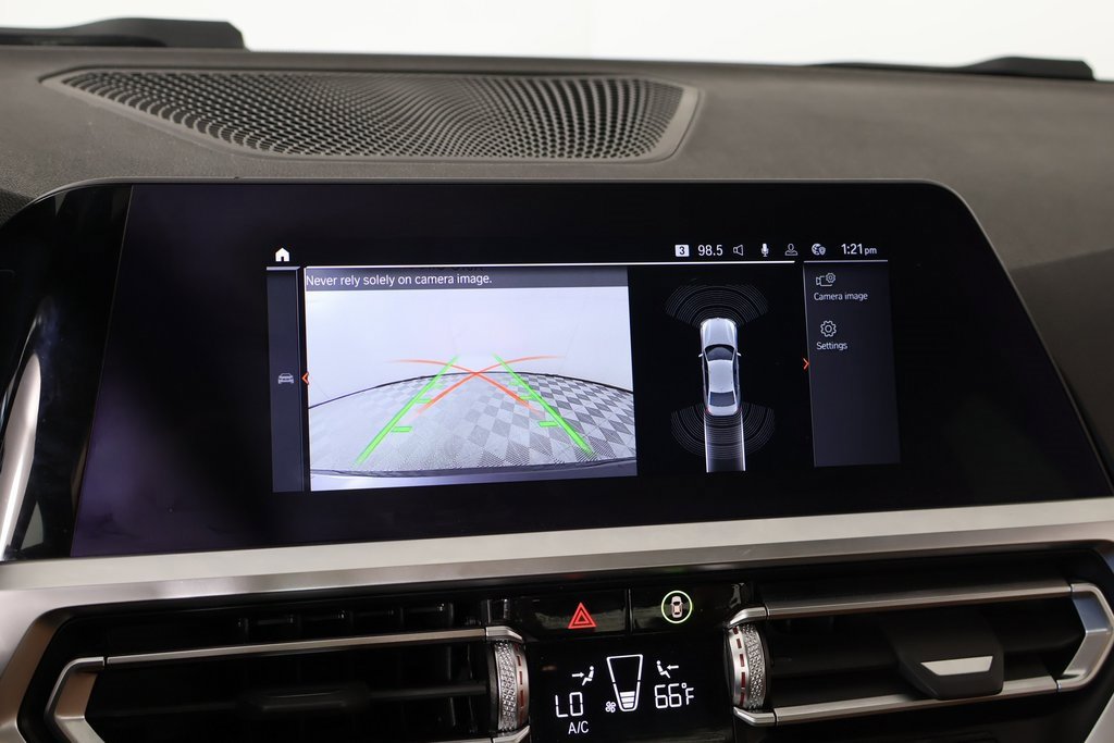 Used 2022 BMW 330i xDrive 330i xDrive w/ Driving Assistance Package image 6