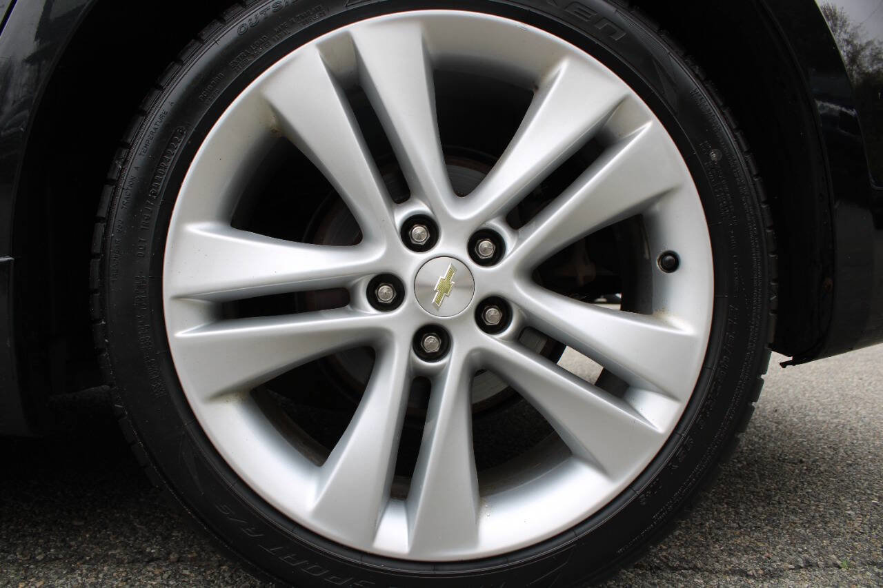 Used 2015 Chevrolet Cruze LTZ w/ Sun, Sound and Sport Package FWD image 20