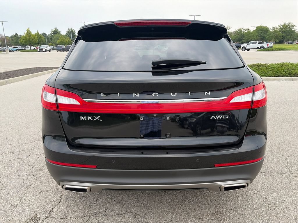 Used 2017 Lincoln MKX Reserve AWD/4WD image 6