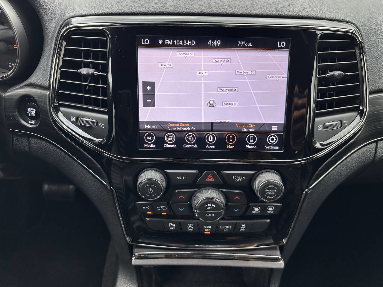 Used 2020 Jeep Grand Cherokee Limited X image 16