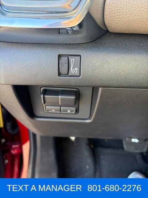 Used 2025 GMC Canyon Denali AWD/4WD image 22