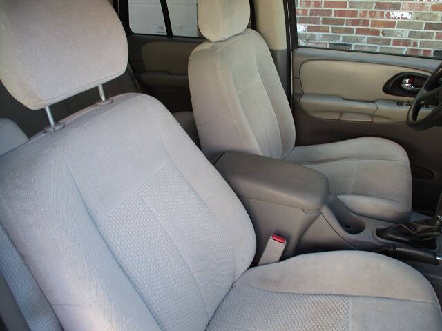 Used 2007 Chevrolet TrailBlazer LS w/ Skid Plate Package AWD/4WD image 20