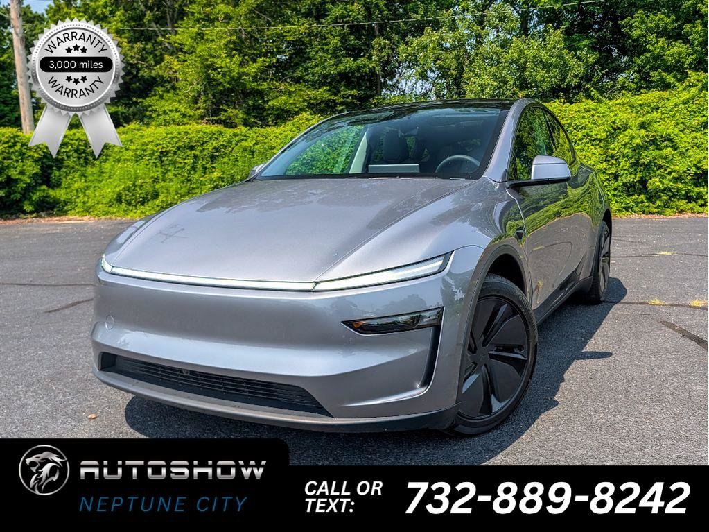 Used 2026 Tesla Model Y Long Range AWD/4WD image 1