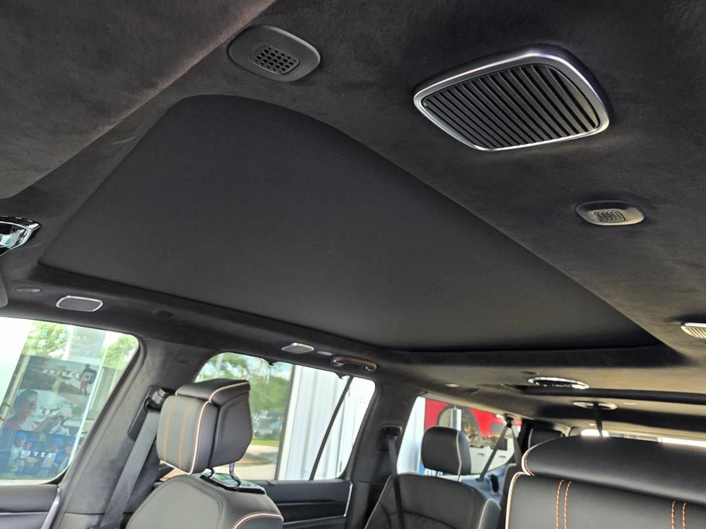 New 2026 Jeep Grand Wagoneer L Summit AWD/4WD image 8