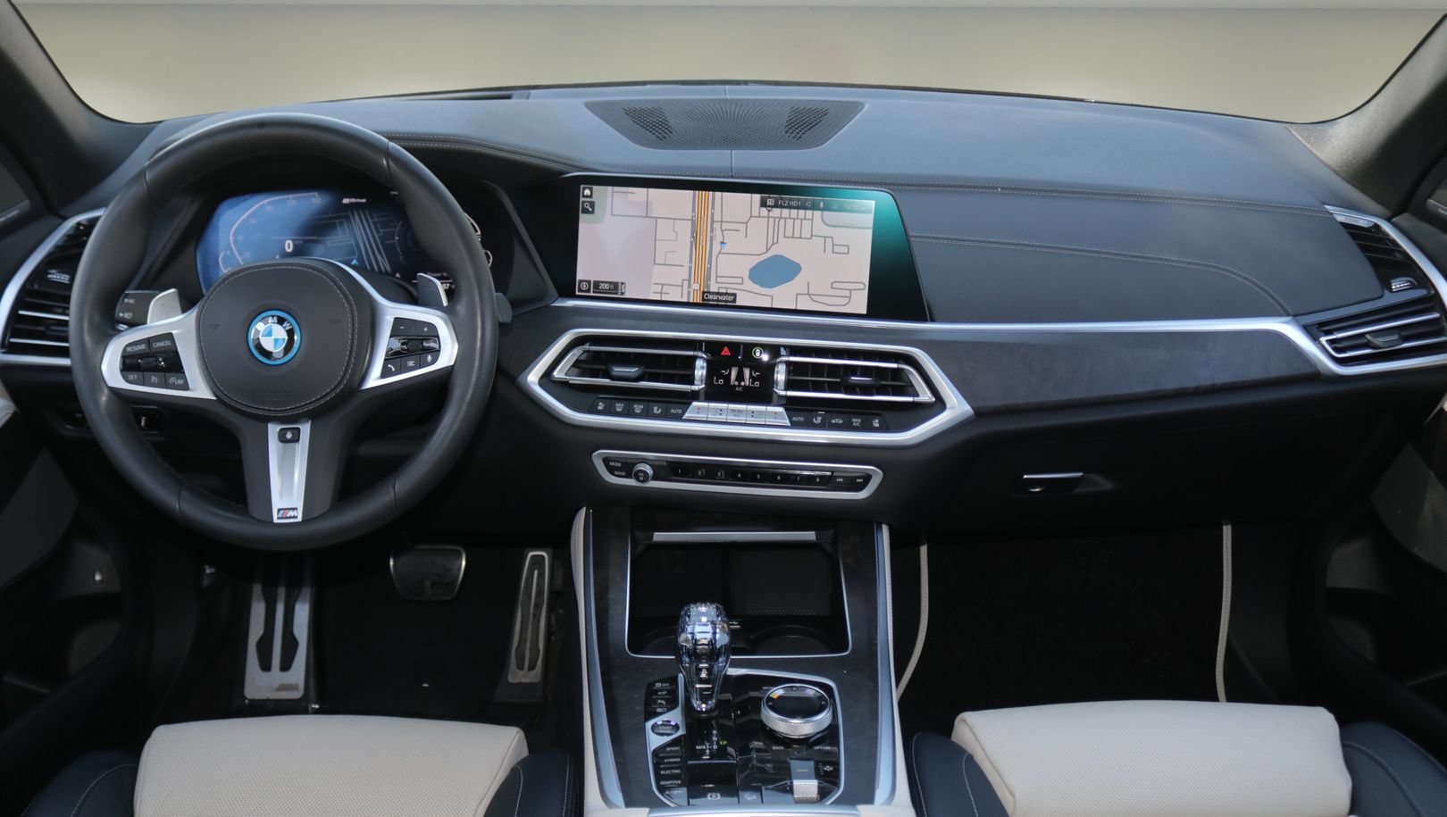 Used 2022 BMW X5 xDrive45e w/ M Sport Package AWD/4WD image 13