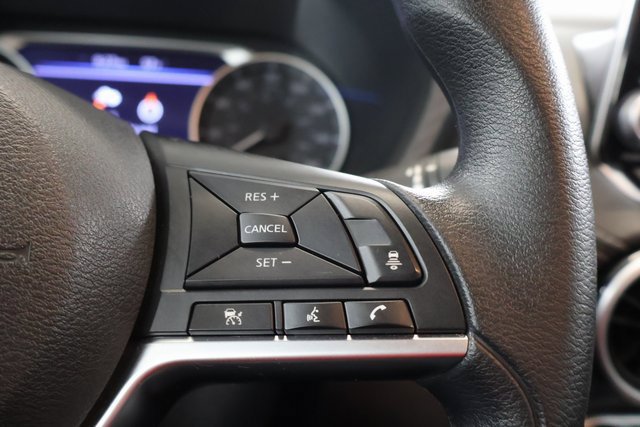 Used 2024 Nissan Sentra SV FWD image 17
