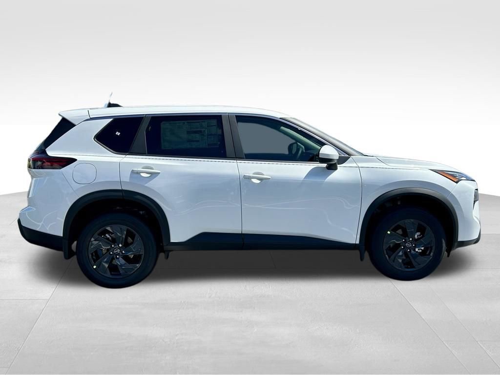 New 2026 Nissan Rogue SV image 4