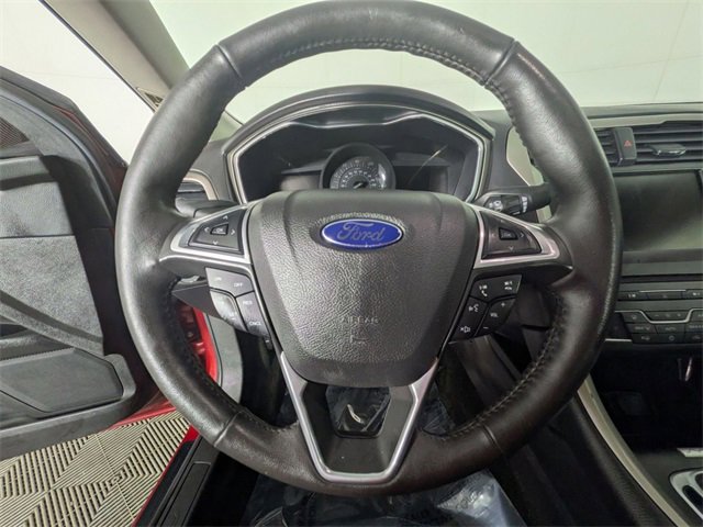 Used 2016 Ford Fusion SE w/ Equipment Group 202A image 17