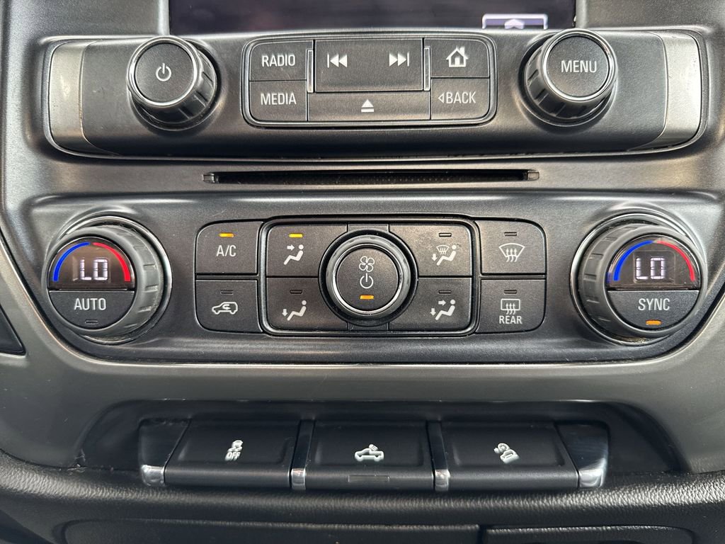 Used 2018 Chevrolet Silverado 1500 LT w/ All Star Edition AWD/4WD image 19