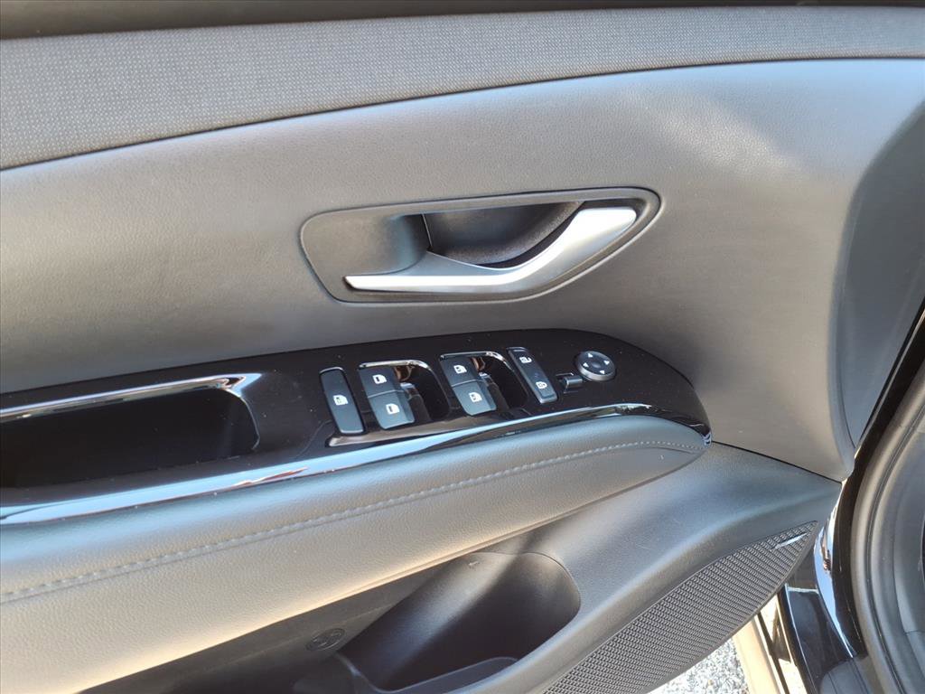 Used 2023 Hyundai Tucson Limited AWD/4WD image 14