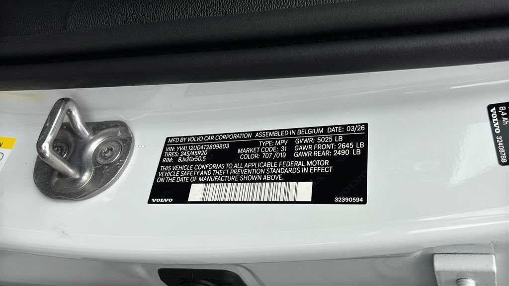 New 2026 Volvo XC40 B5 Ultra w/ Climate Package AWD/4WD image 34