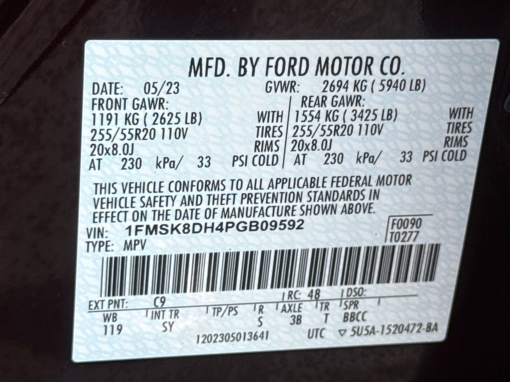 Used 2023 Ford Explorer XLT w/ Equipment Group 202A AWD/4WD image 31
