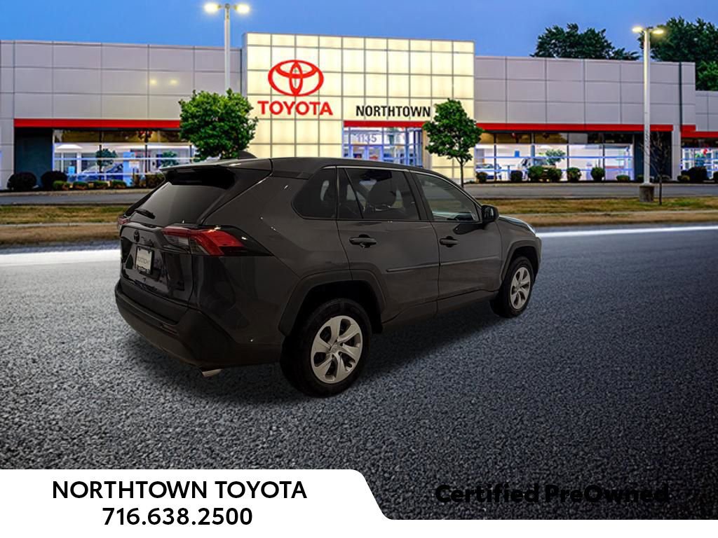 Used 2022 Toyota RAV4 LE AWD/4WD image 13
