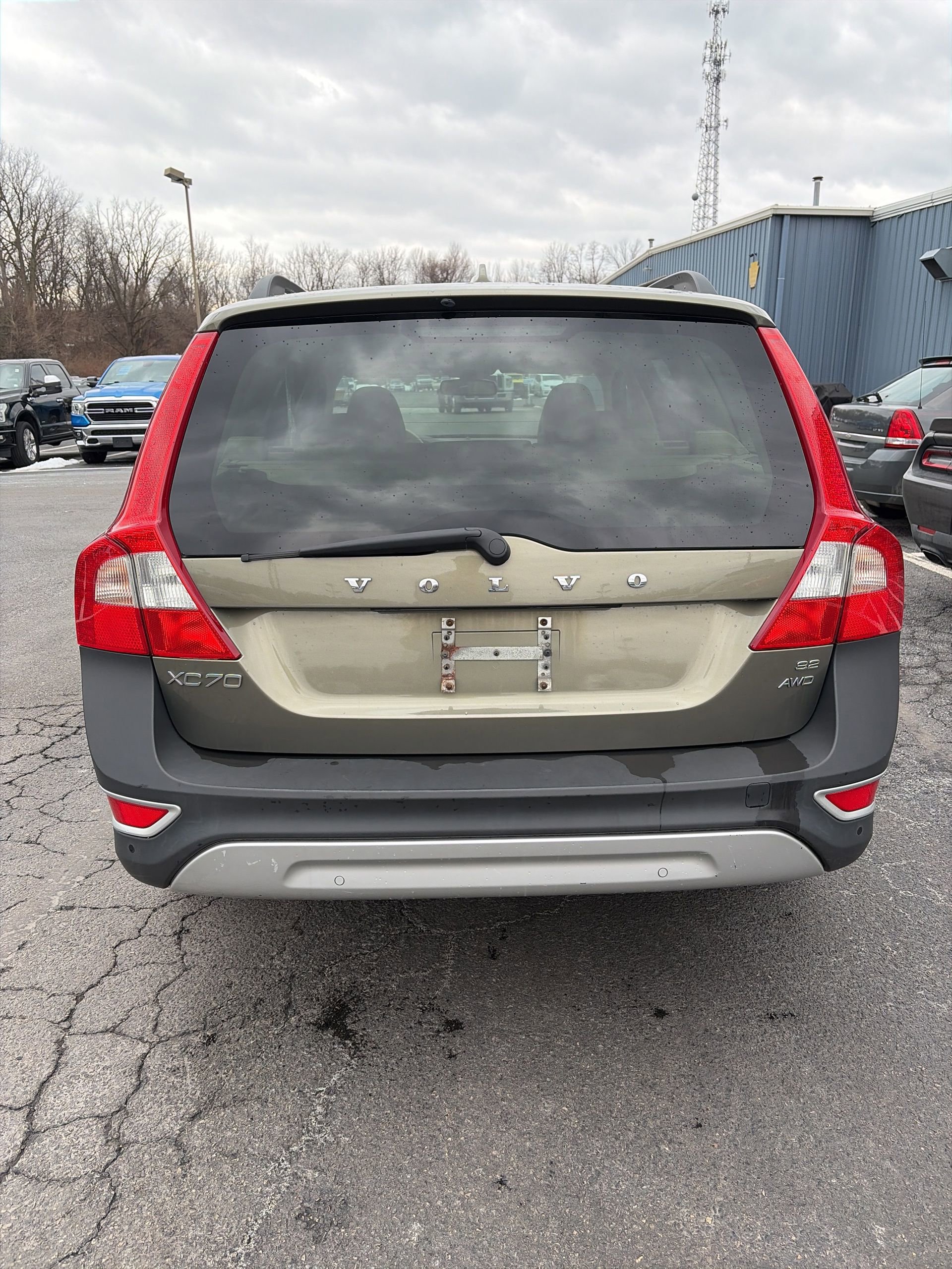 Used 2010 Volvo XC70 3.2 image 4