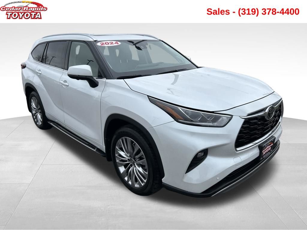 Used 2024 Toyota Highlander Platinum image 9
