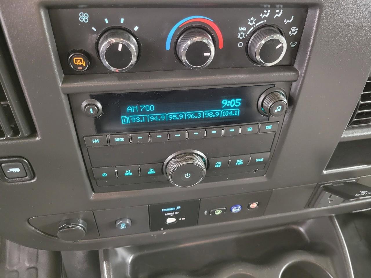 Used 2025 Chevrolet Express 3500 LS image 16