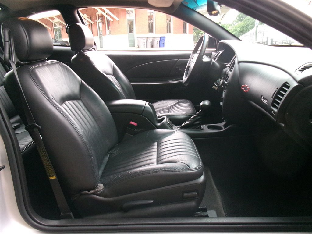 Used 2001 Chevrolet Monte Carlo SS w/ High Sport Appearance Pkg FWD image 15
