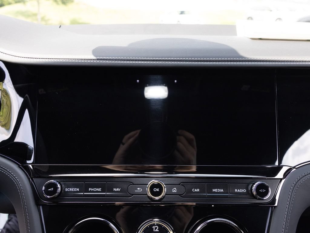 Used 2025 Bentley Continental GTC AWD/4WD image 40