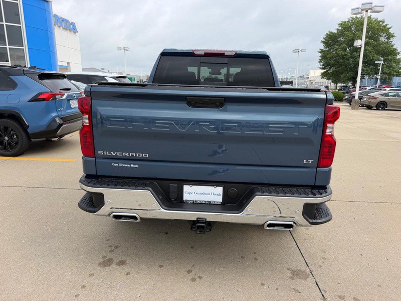 Used 2024 Chevrolet Silverado 1500 LT AWD/4WD image 3