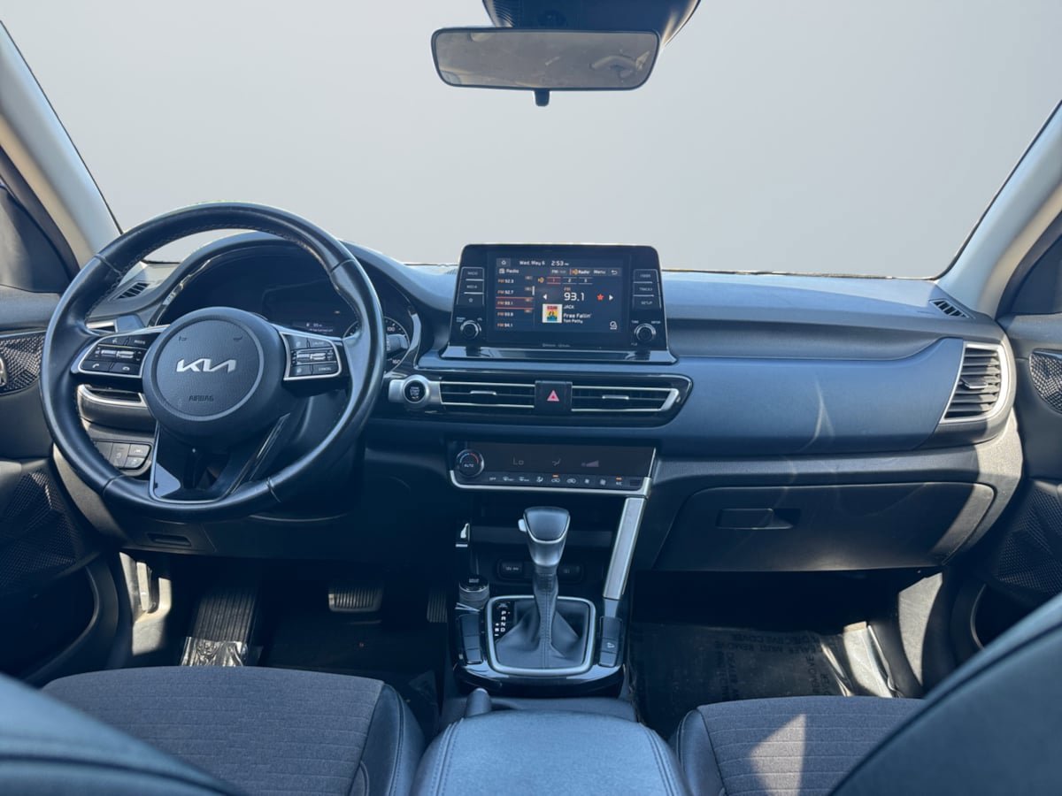 Used 2023 Kia Seltos S FWD image 10
