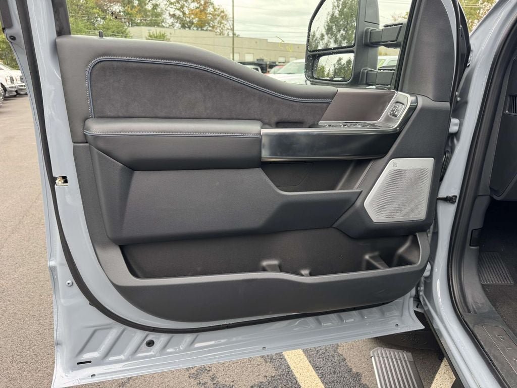 New 2026 Ford F350 Platinum AWD/4WD image 9