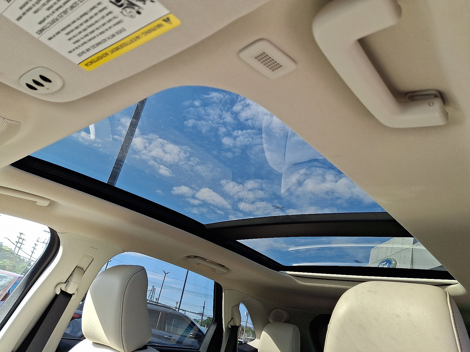 Used 2022 Ford Edge Titanium image 14