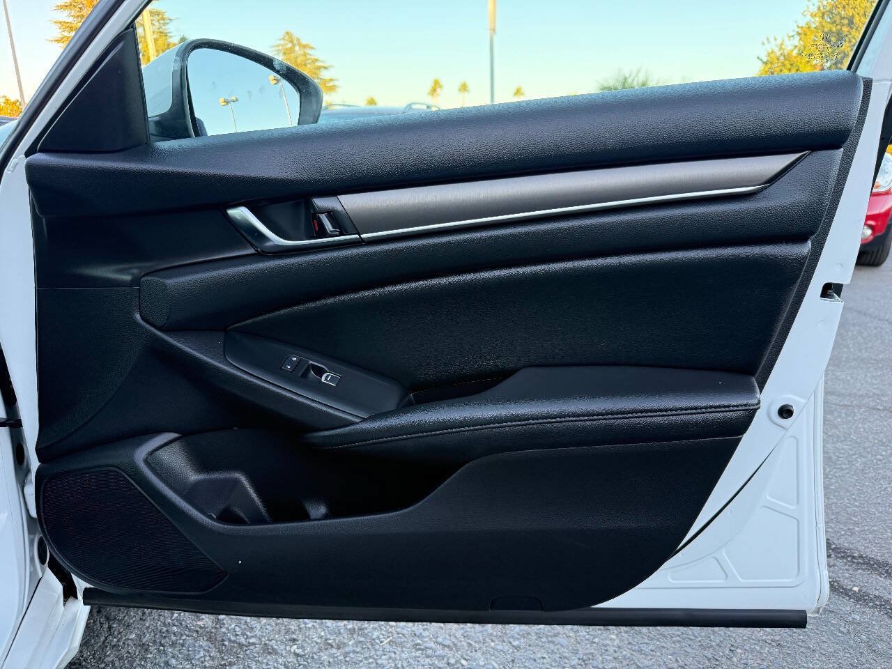 Used 2019 Honda Accord LX image 13